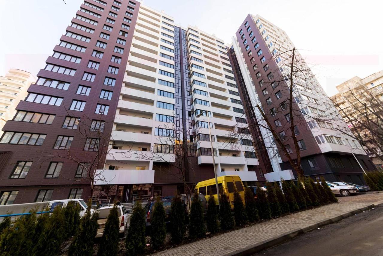 Sky House Central Apartment 키시나우 외부 사진
